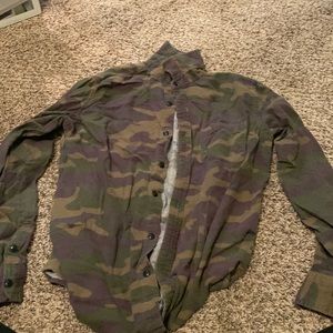 NWOT Camo flannel
